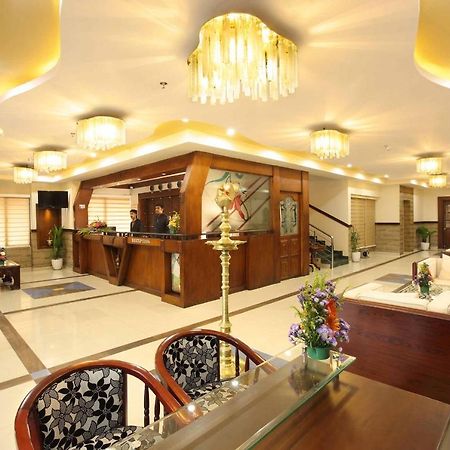 Ambalakkara Regency Hotel Kottarakara Exterior photo